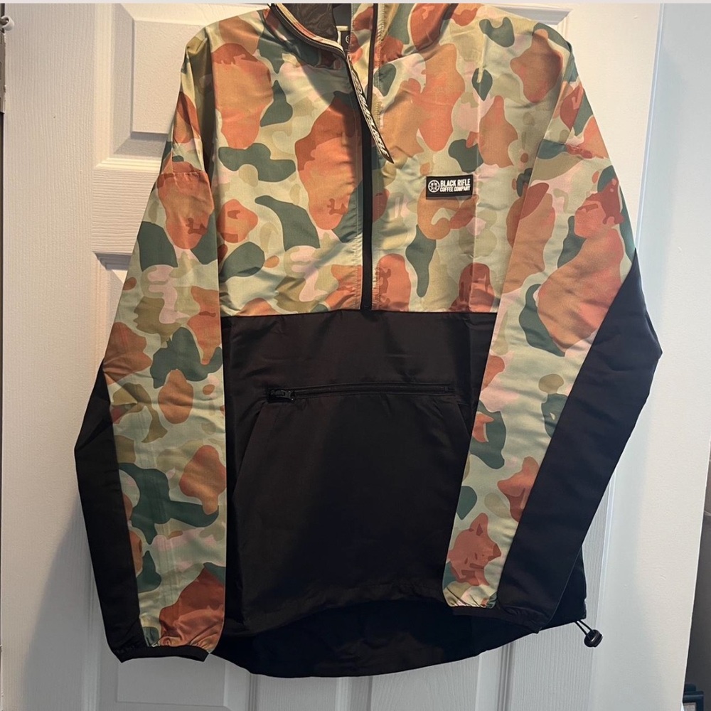 NWT Black Rifle Coffee Co. 1/2 zip anorak windbreaker, frog skin camo, medium